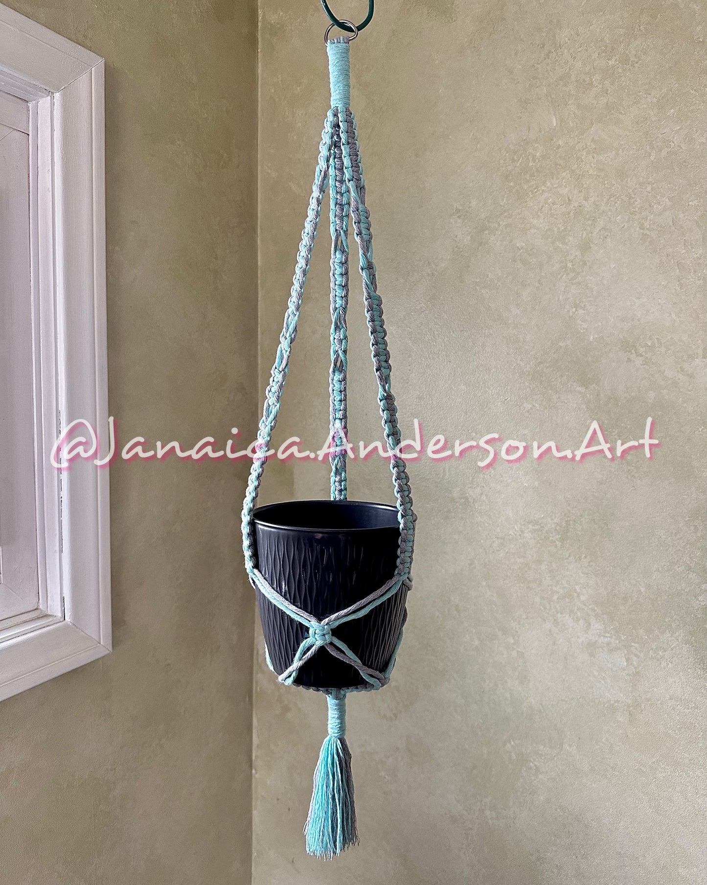 Macramé Plant Hanger Sm.9