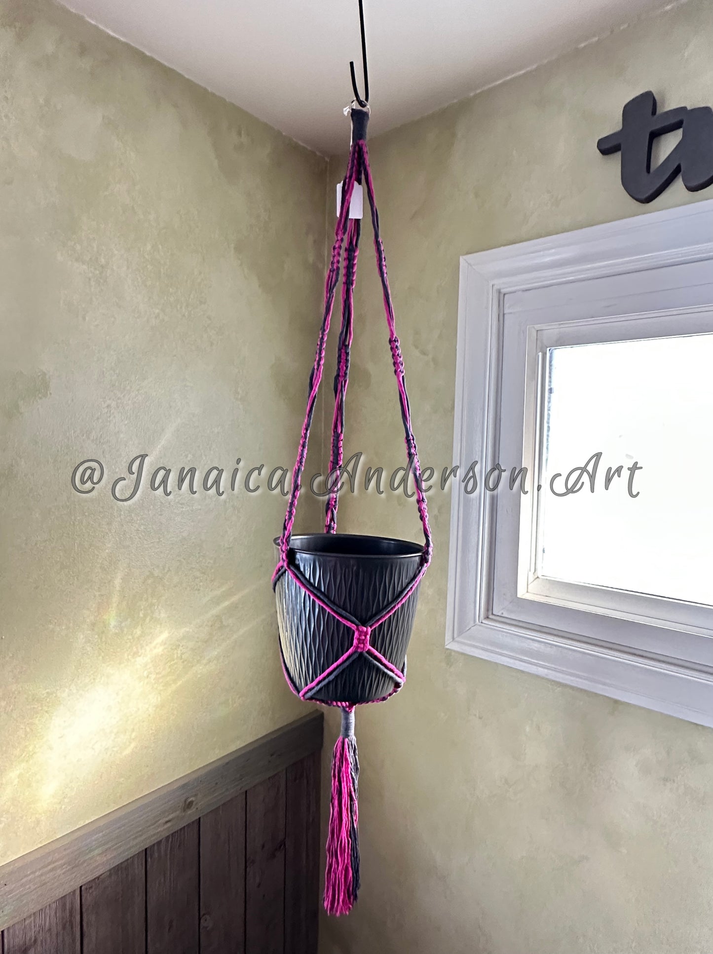 Macramé Plant Hanger Lg.31